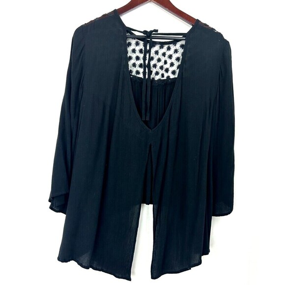 Fashion Fuse Womens Sz L Black Top Sheer Open Back Flare Sleeve Lace Blouse H2 - Picture 6 of 12